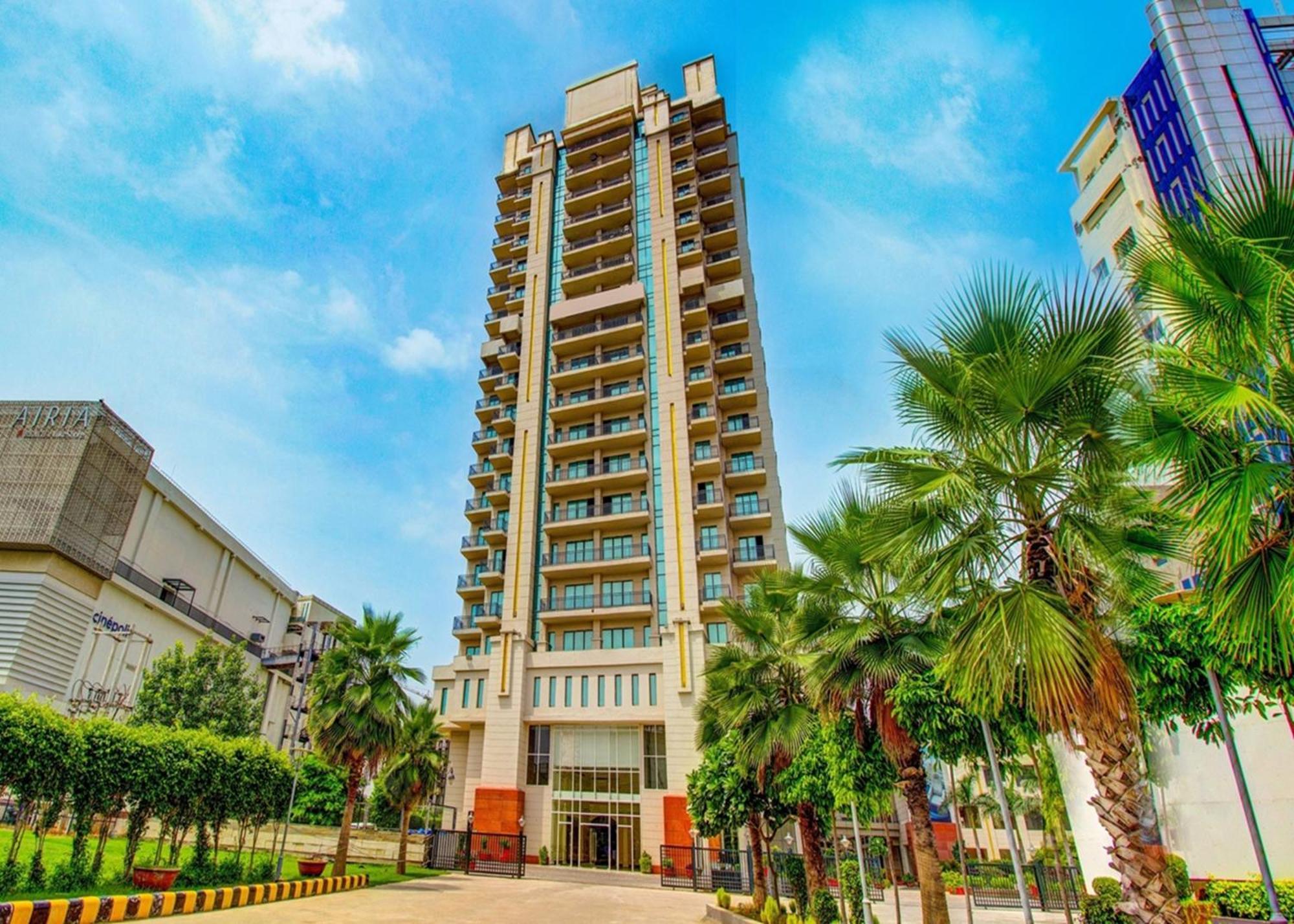 Rhythm Gurugram Hotel & Suites, Sohna Road グルガウン エクステリア 写真
