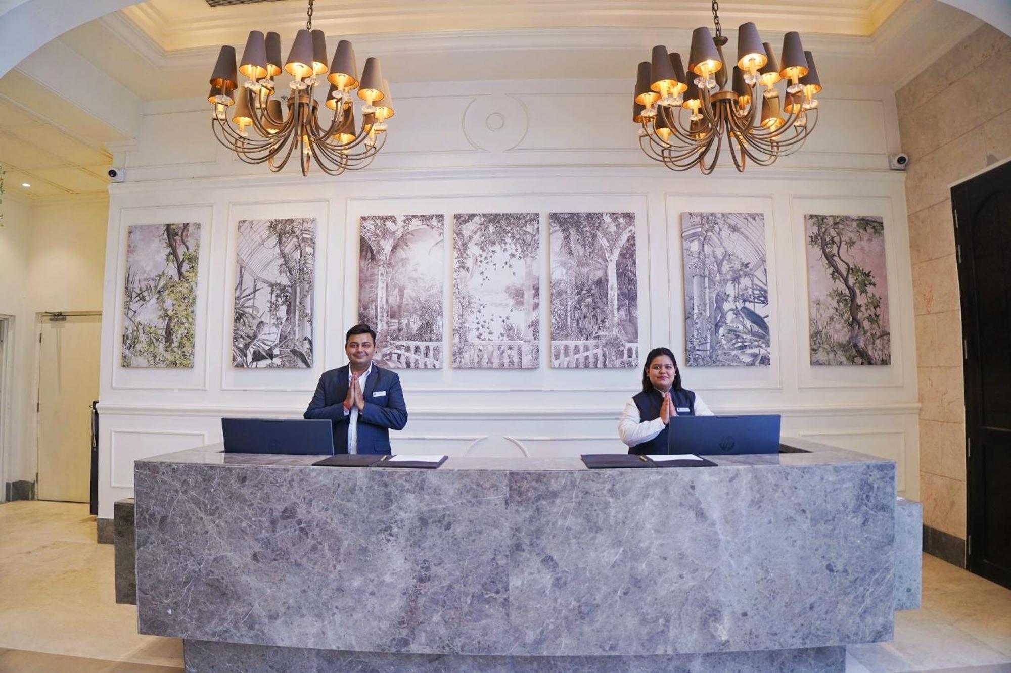 Rhythm Gurugram Hotel & Suites, Sohna Road グルガウン エクステリア 写真