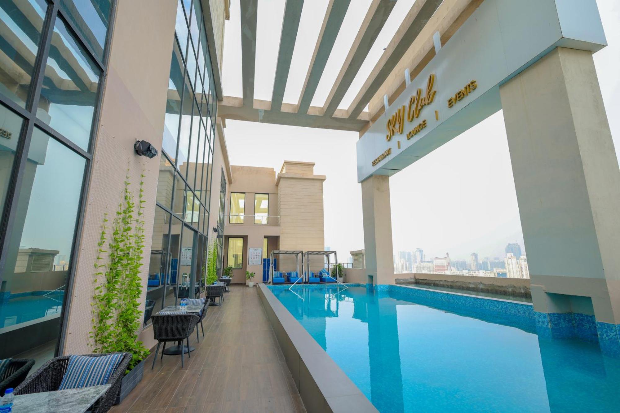 Rhythm Gurugram Hotel & Suites, Sohna Road グルガウン エクステリア 写真