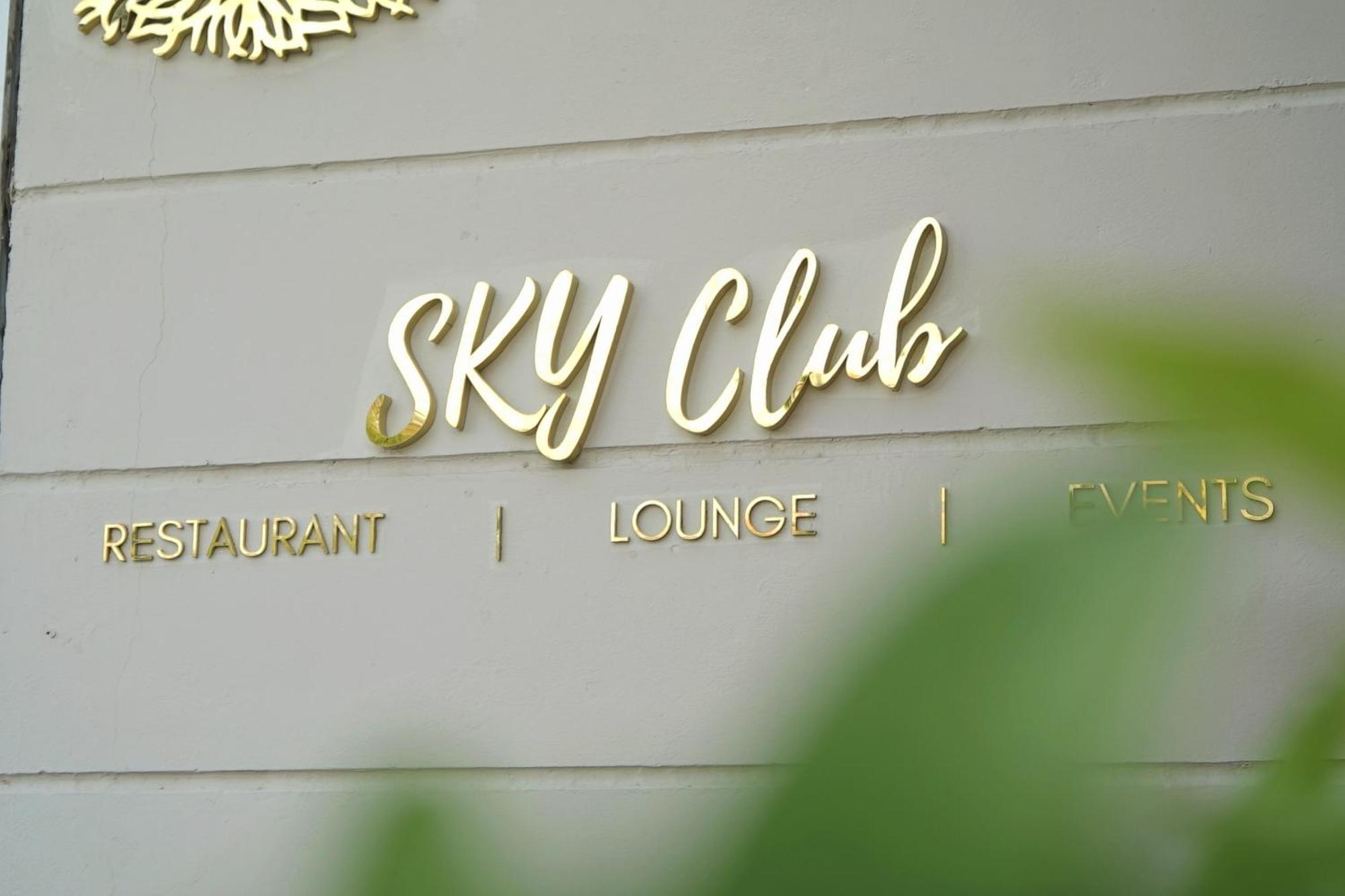 Rhythm Gurugram Hotel & Suites, Sohna Road グルガウン エクステリア 写真
