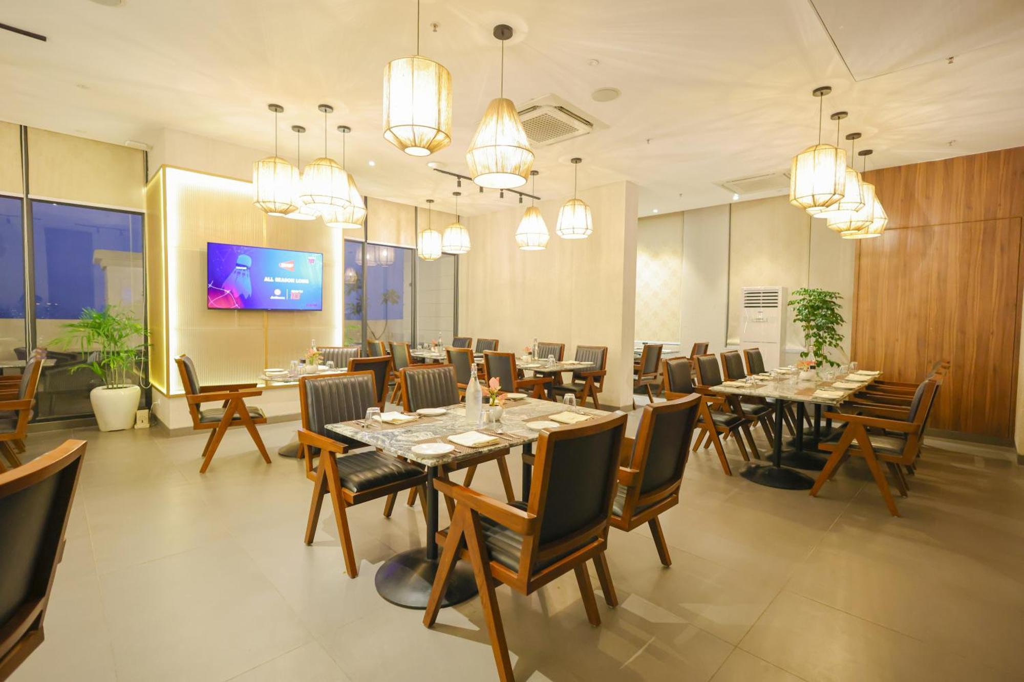 Rhythm Gurugram Hotel & Suites, Sohna Road グルガウン エクステリア 写真