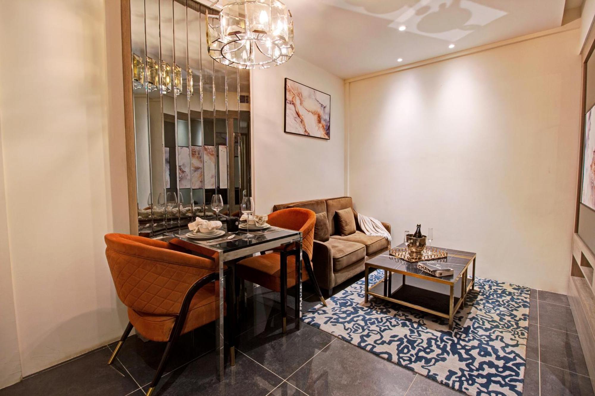 Rhythm Gurugram Hotel & Suites, Sohna Road グルガウン エクステリア 写真