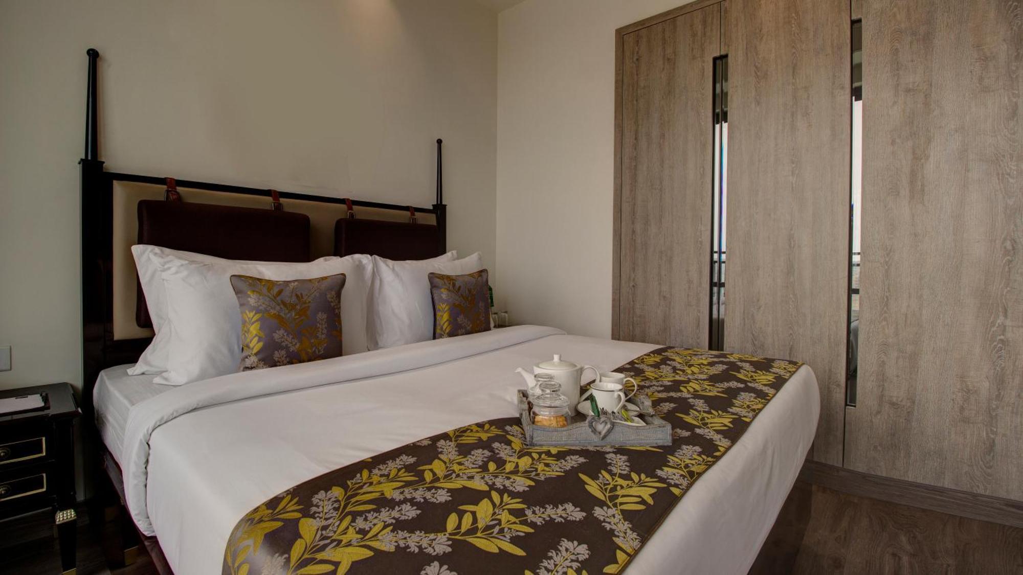 Rhythm Gurugram Hotel & Suites, Sohna Road グルガウン エクステリア 写真