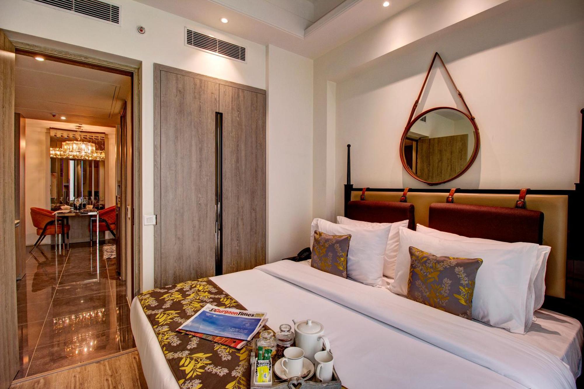 Rhythm Gurugram Hotel & Suites, Sohna Road グルガウン エクステリア 写真